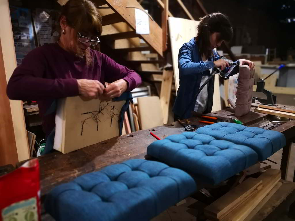 Curso de tapicería en La Plata asientos tapizados con capitoné