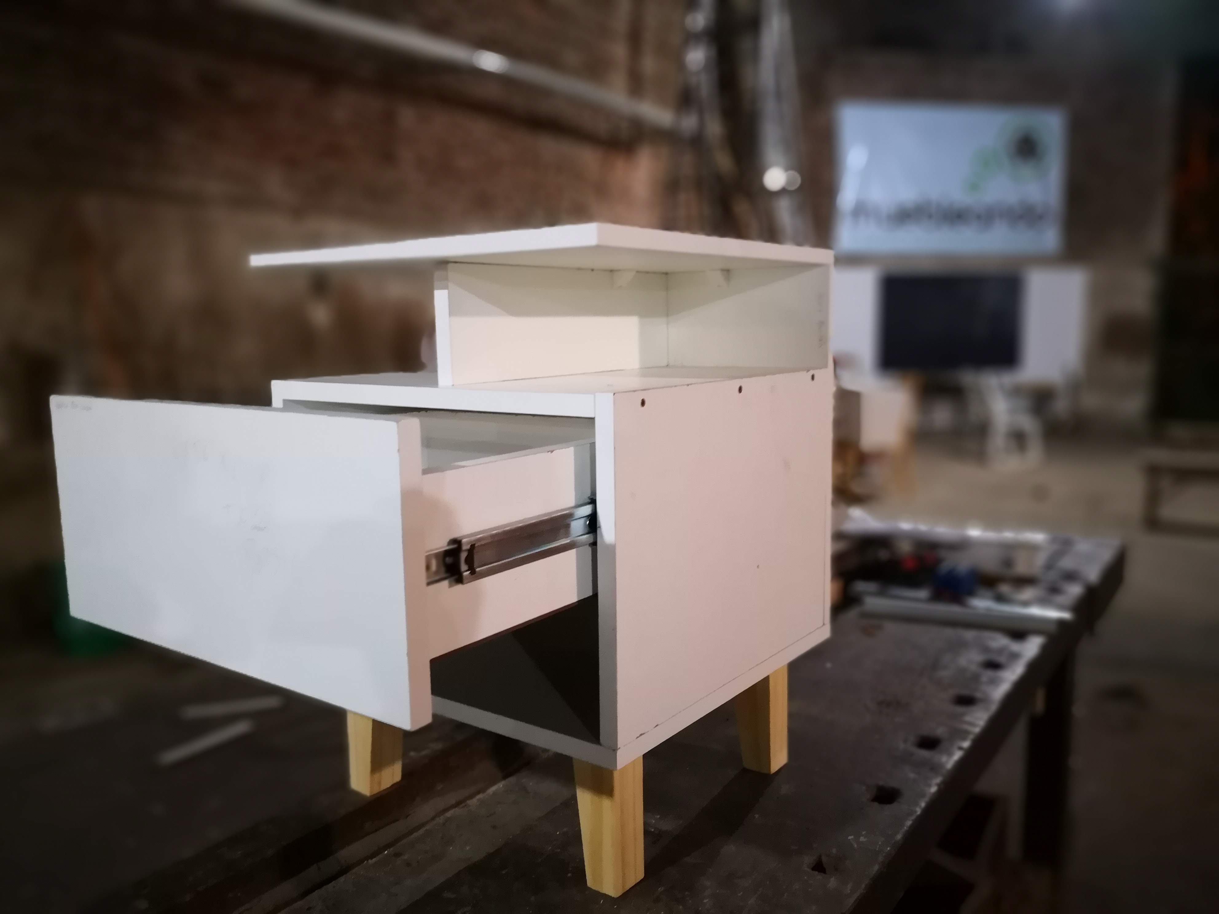 Mesa de luz del Curso Intensivo Muebleando